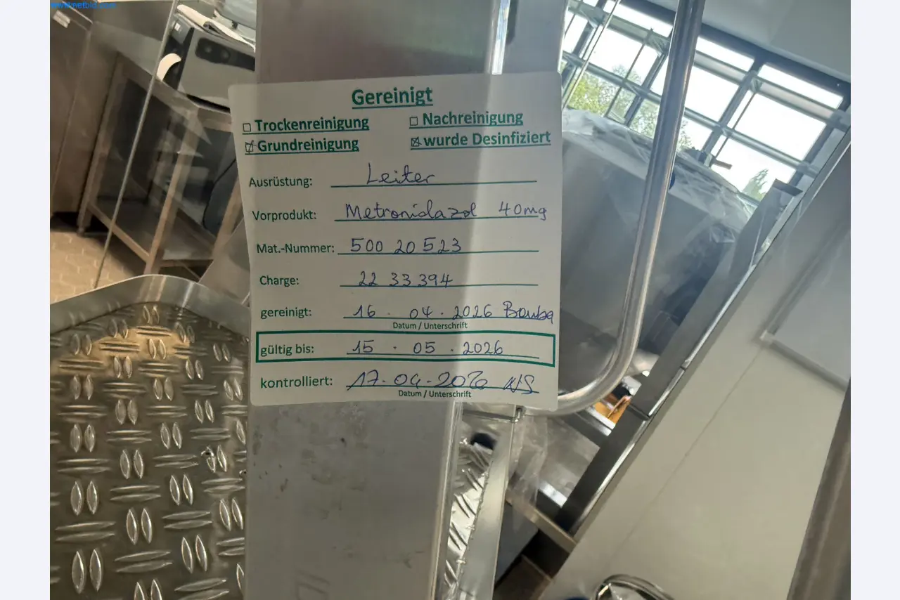 Instalações de produção e embalagem farmacêuticas / Equipamentos de laboratório e operacionais-2