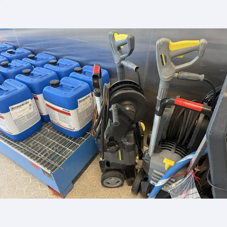 Instalações de produção e embalagem farmacêuticas / Equipamentos de laboratório e operacionais-1