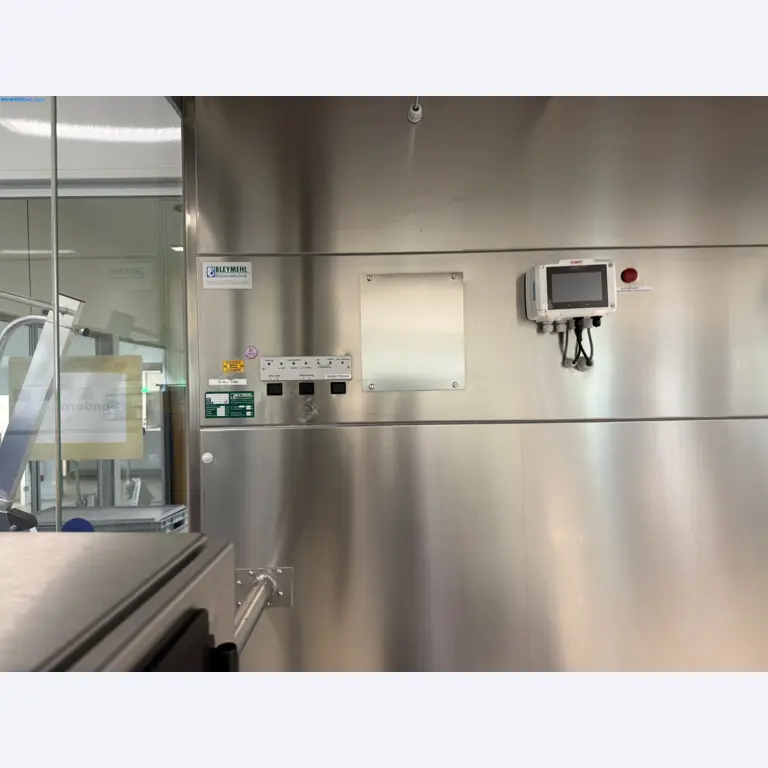 Instalações de produção e embalagem farmacêuticas / Equipamentos de laboratório e operacionais-3