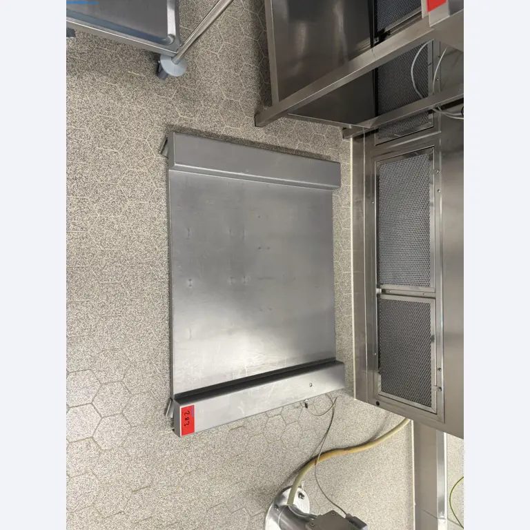 Instalações de produção e embalagem farmacêuticas / Equipamentos de laboratório e operacionais-17