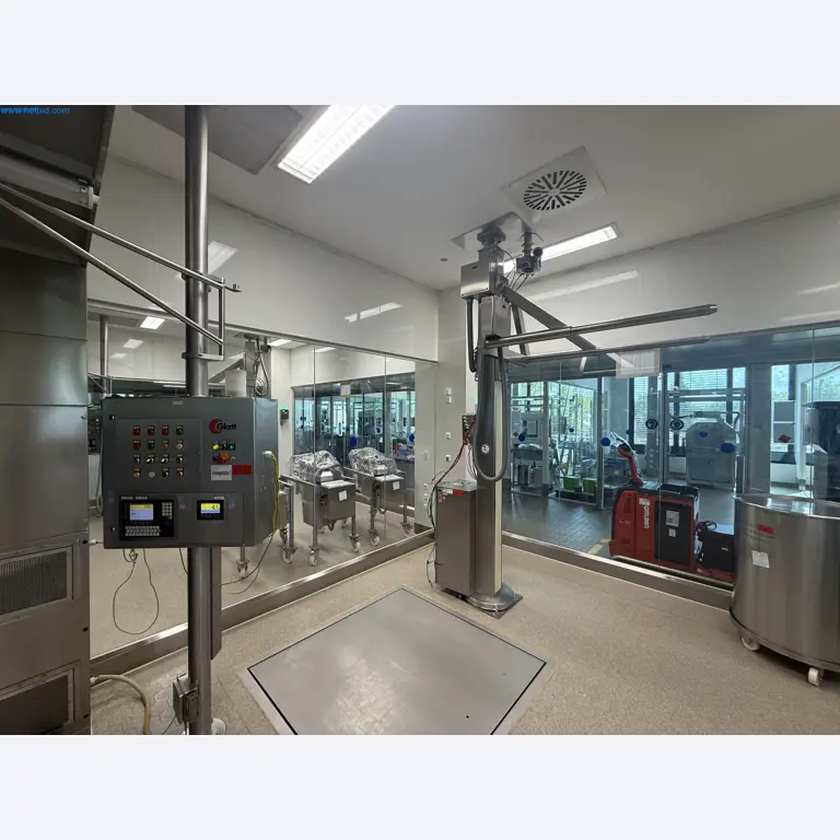Instalações de produção e embalagem farmacêuticas / Equipamentos de laboratório e operacionais-1