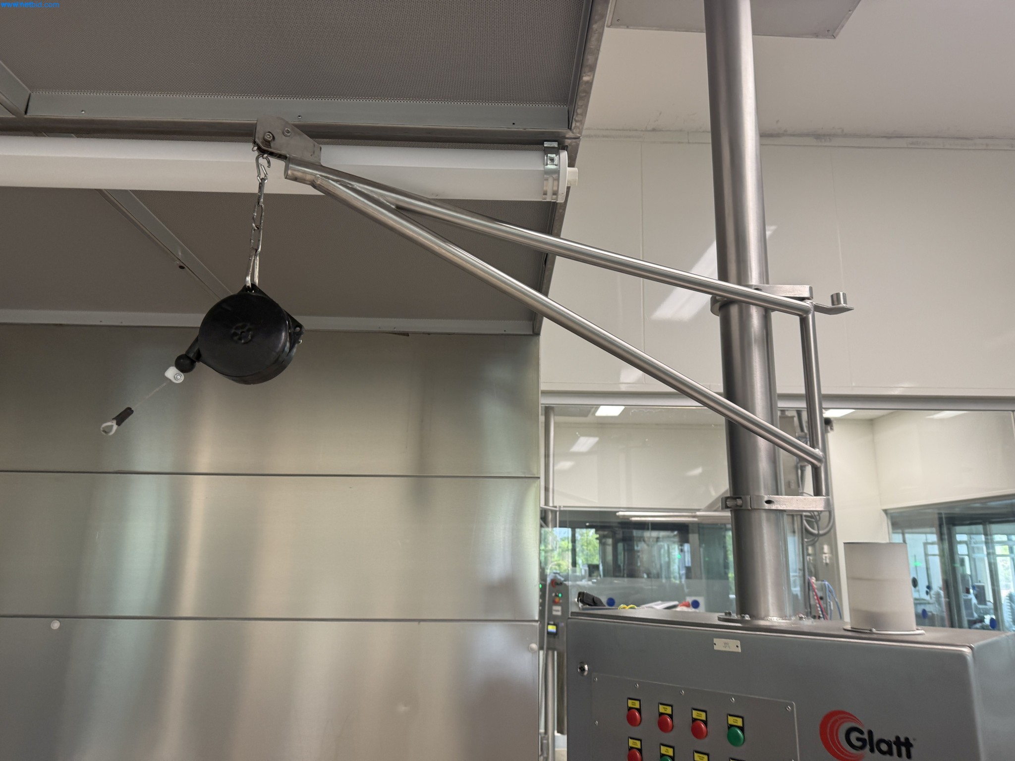 Instalações de produção e embalagem farmacêuticas / Equipamentos de laboratório e operacionais-6