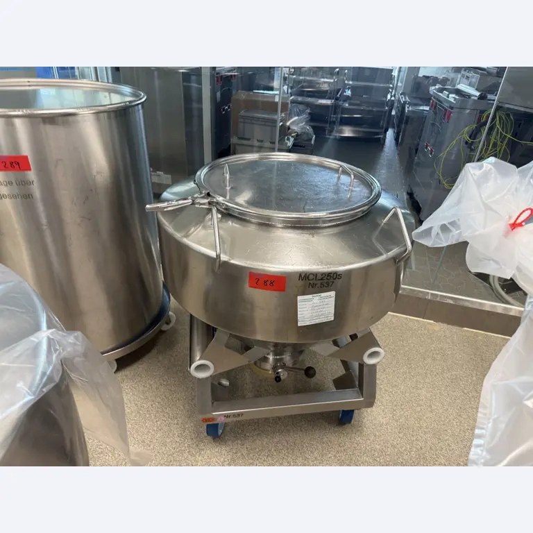 Instalações de produção e embalagem farmacêuticas / Equipamentos de laboratório e operacionais-1