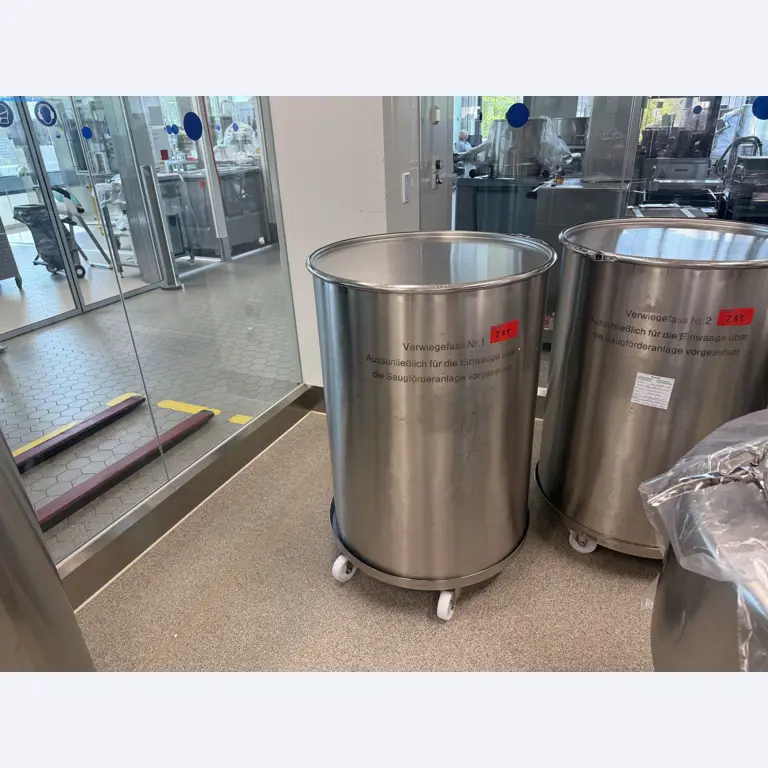 Instalações de produção e embalagem farmacêuticas / Equipamentos de laboratório e operacionais-2