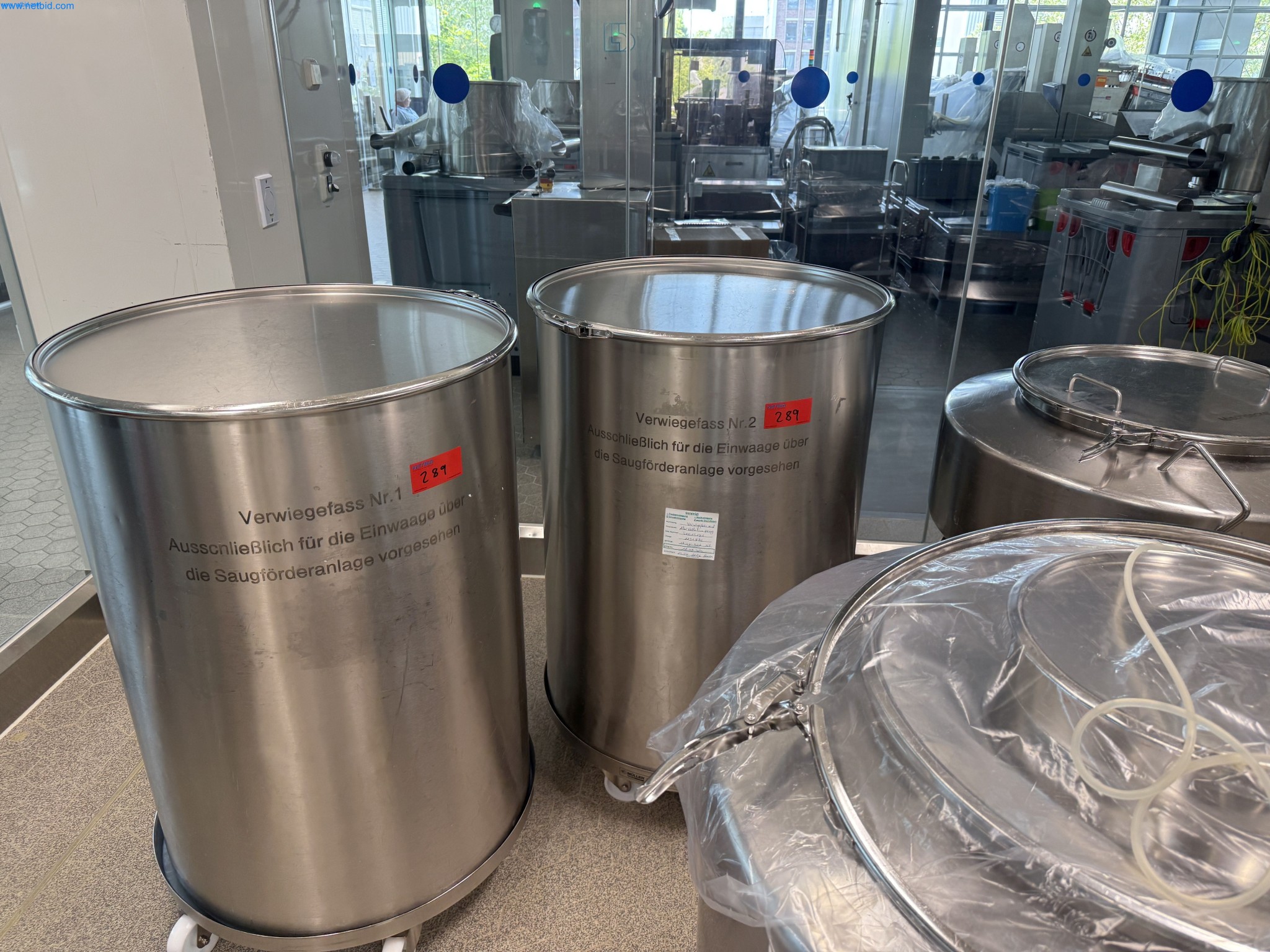Instalações de produção e embalagem farmacêuticas / Equipamentos de laboratório e operacionais-3