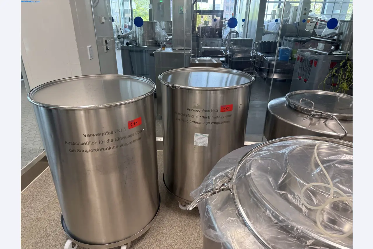 Instalações de produção e embalagem farmacêuticas / Equipamentos de laboratório e operacionais-3