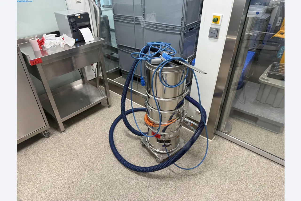 Instalações de produção e embalagem farmacêuticas / Equipamentos de laboratório e operacionais-1