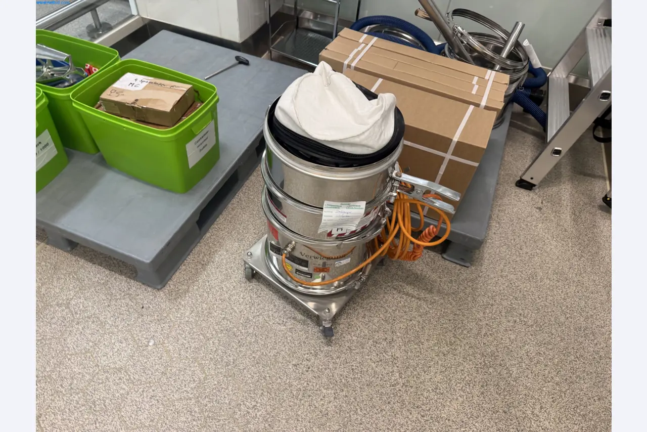 Instalações de produção e embalagem farmacêuticas / Equipamentos de laboratório e operacionais-2