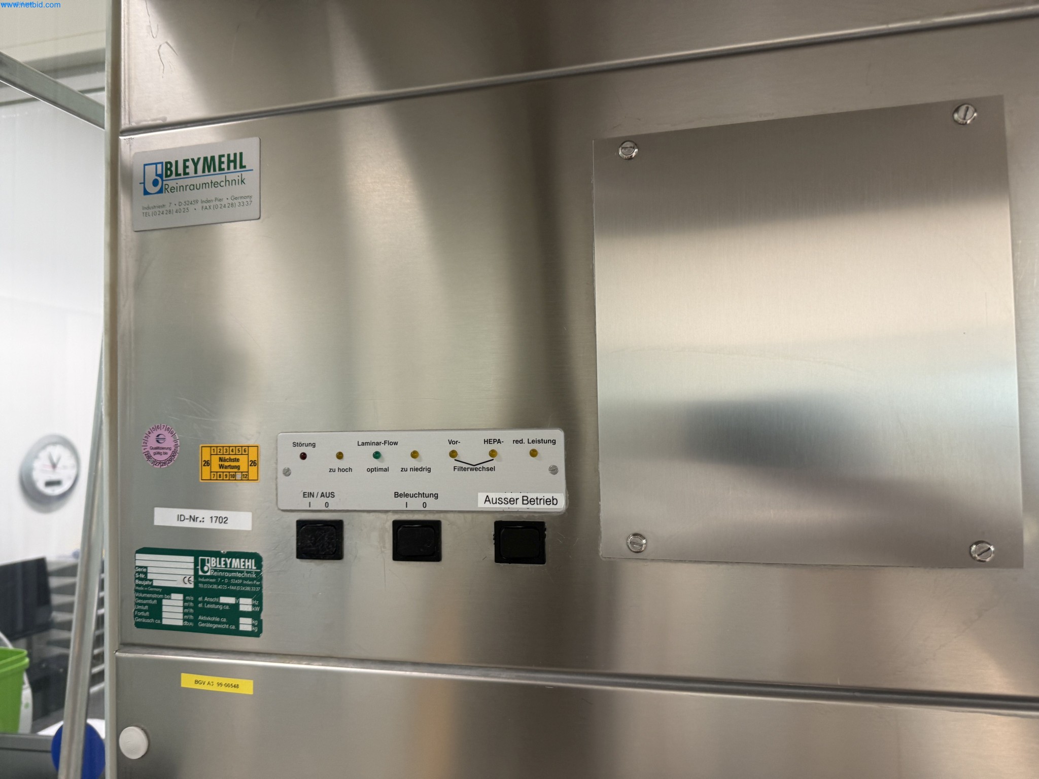 Instalações de produção e embalagem farmacêuticas / Equipamentos de laboratório e operacionais-2