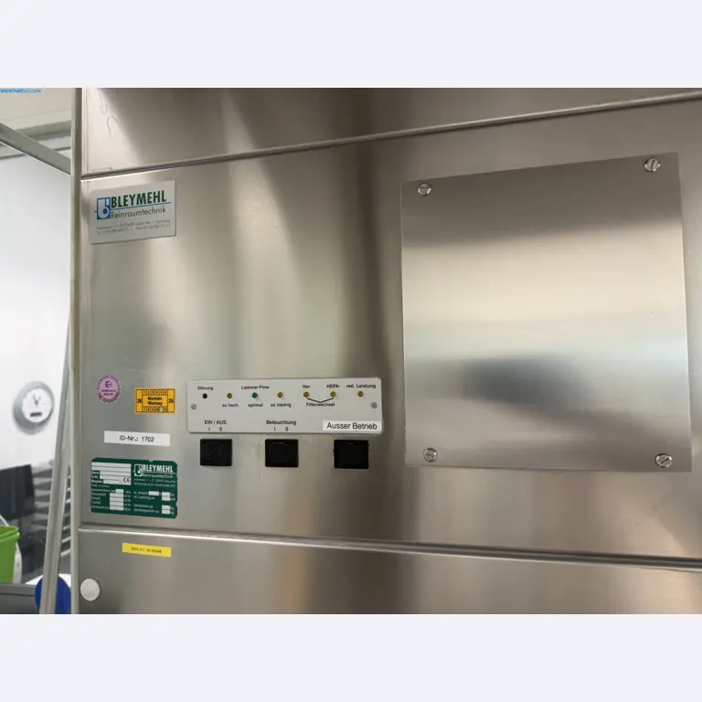 Instalações de produção e embalagem farmacêuticas / Equipamentos de laboratório e operacionais-2