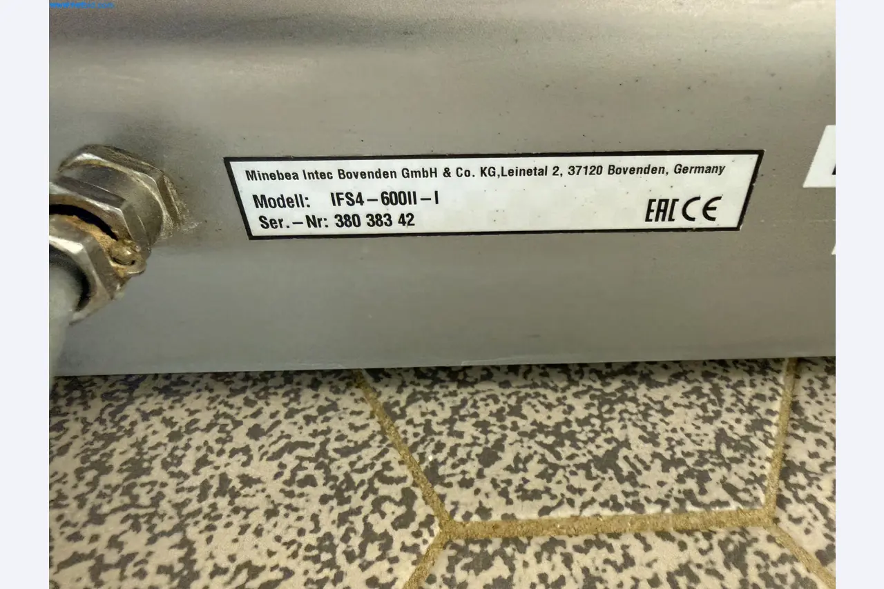 Instalações de produção e embalagem farmacêuticas / Equipamentos de laboratório e operacionais-11
