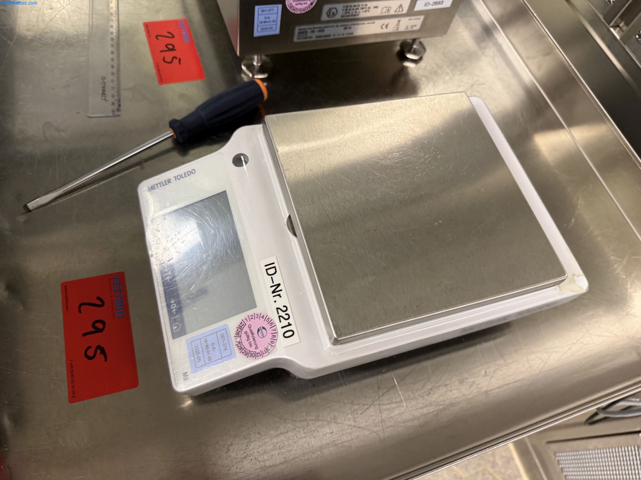 Instalações de produção e embalagem farmacêuticas / Equipamentos de laboratório e operacionais-15