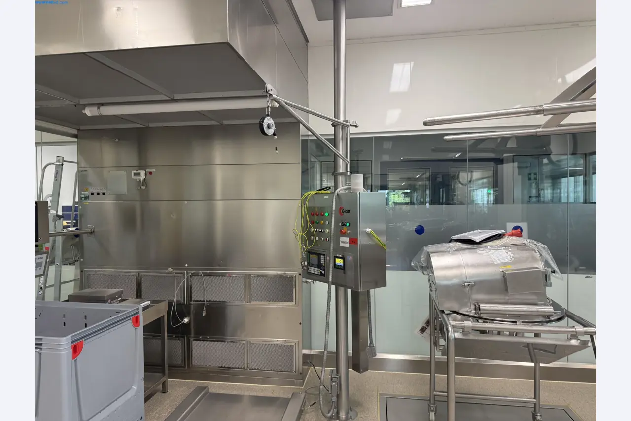 Instalações de produção e embalagem farmacêuticas / Equipamentos de laboratório e operacionais-4