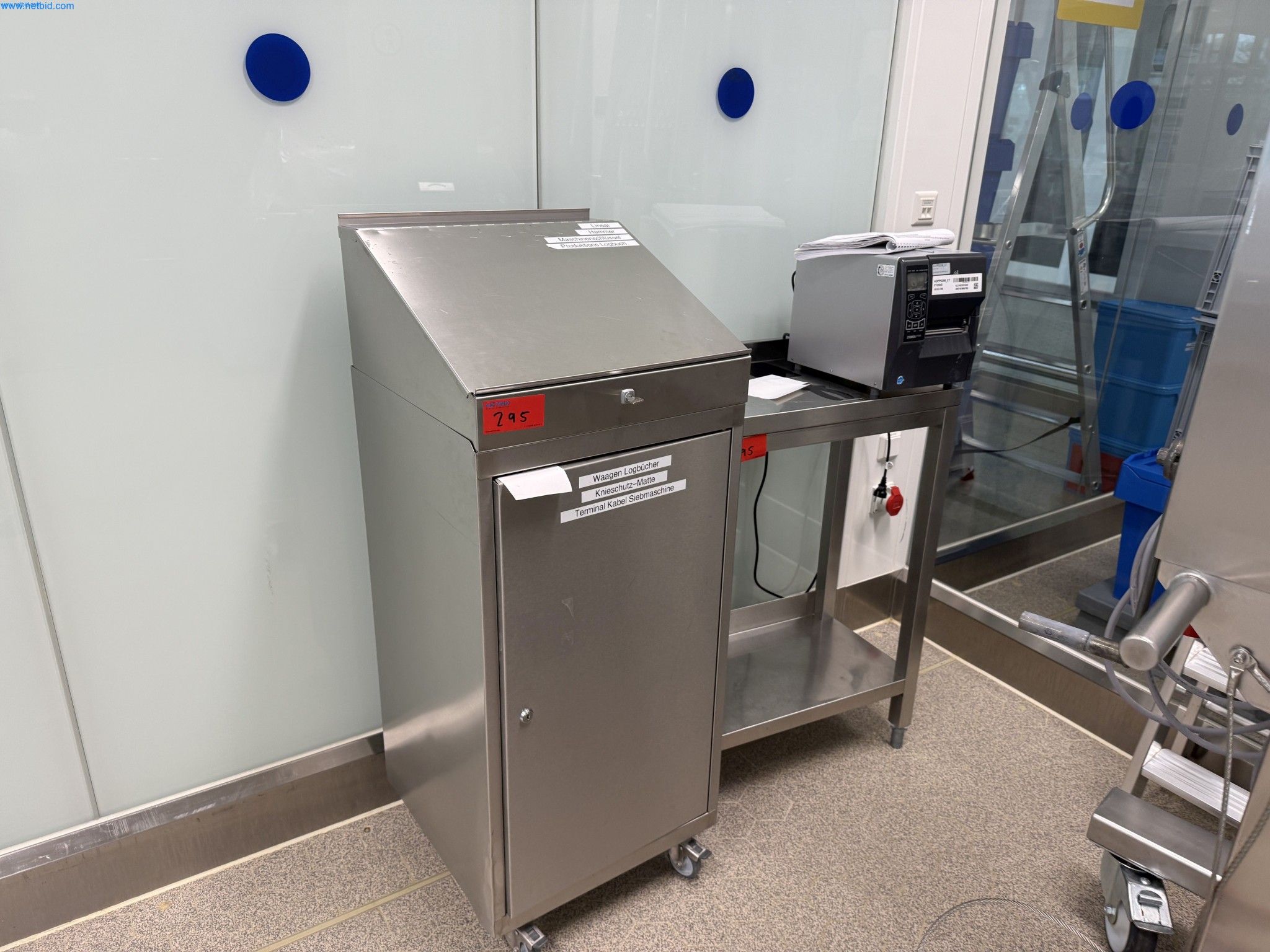 Instalações de produção e embalagem farmacêuticas / Equipamentos de laboratório e operacionais-9