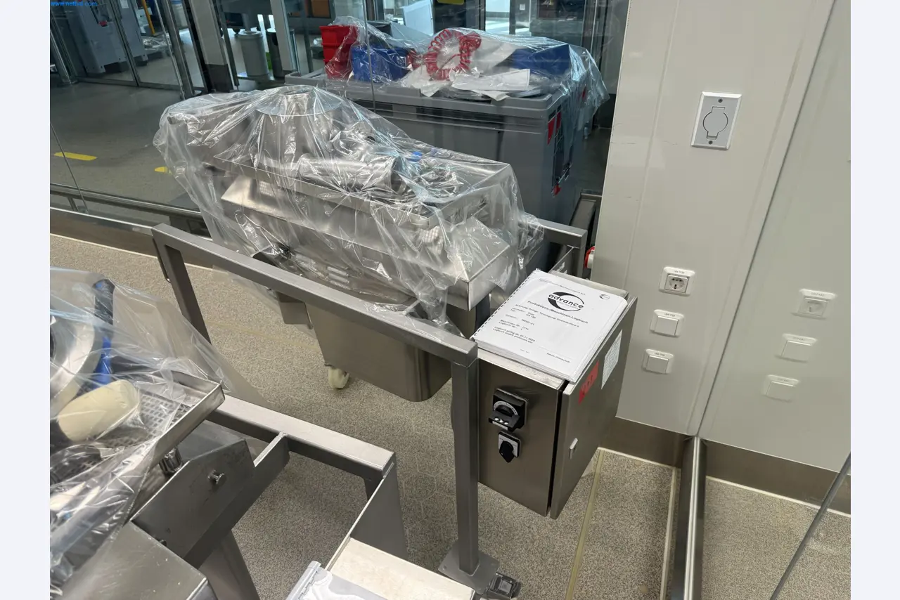 Instalações de produção e embalagem farmacêuticas / Equipamentos de laboratório e operacionais-1