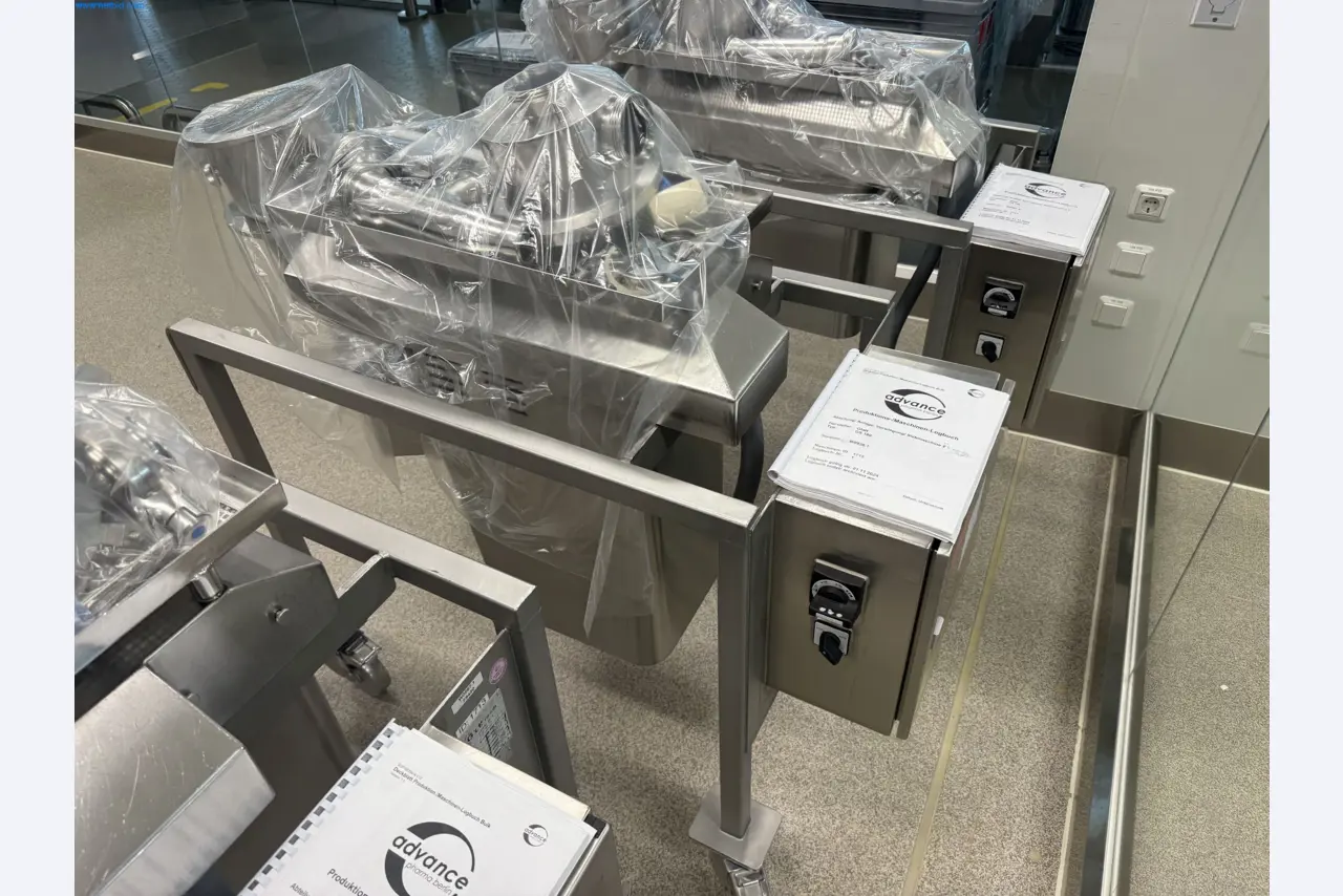 Instalações de produção e embalagem farmacêuticas / Equipamentos de laboratório e operacionais-1