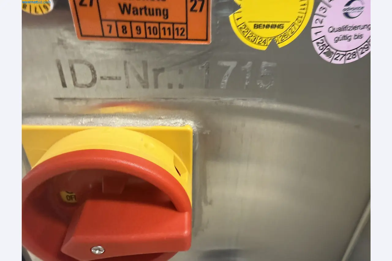 Instalações de produção e embalagem farmacêuticas / Equipamentos de laboratório e operacionais-4