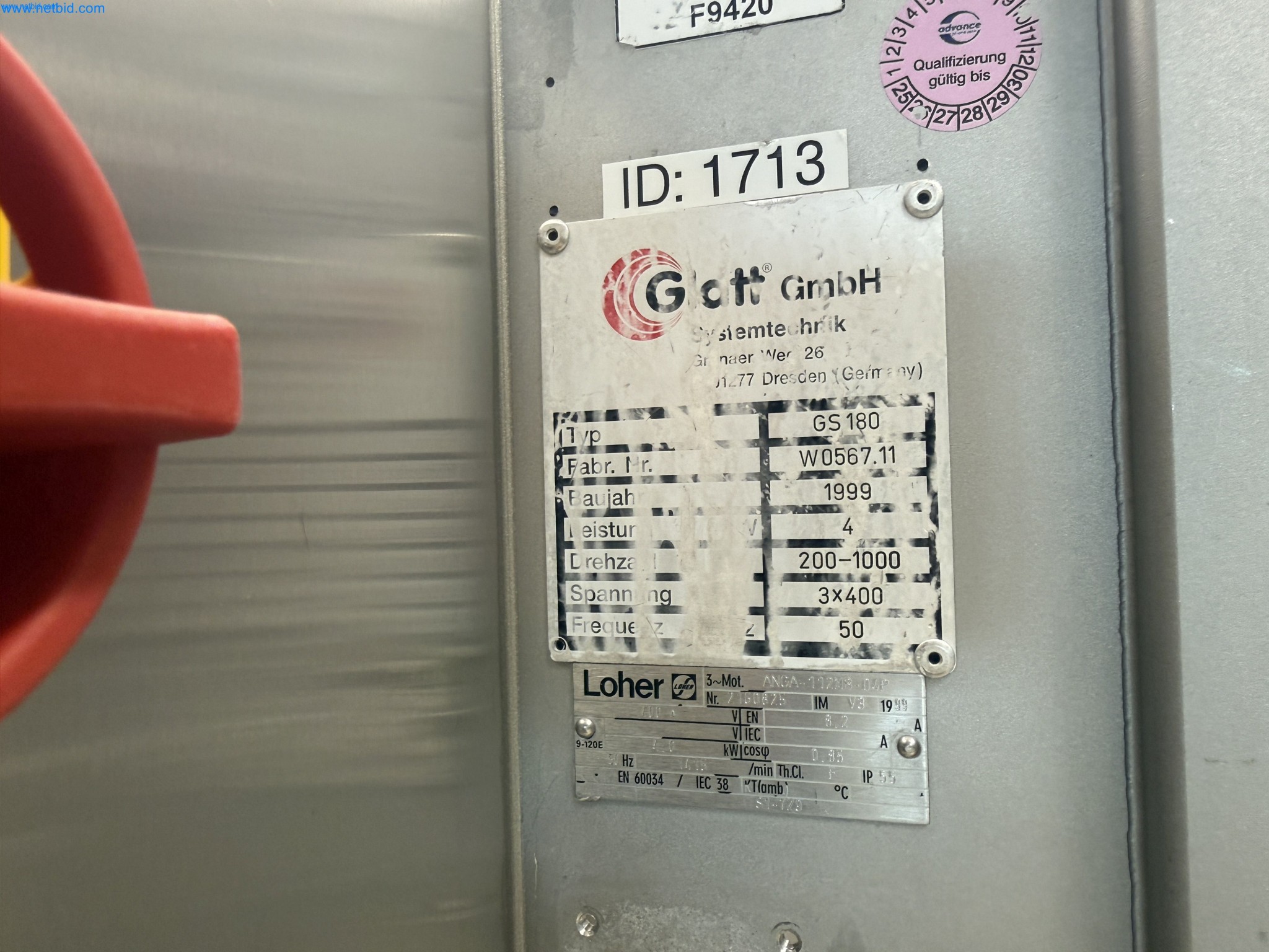 Instalações de produção e embalagem farmacêuticas / Equipamentos de laboratório e operacionais-3