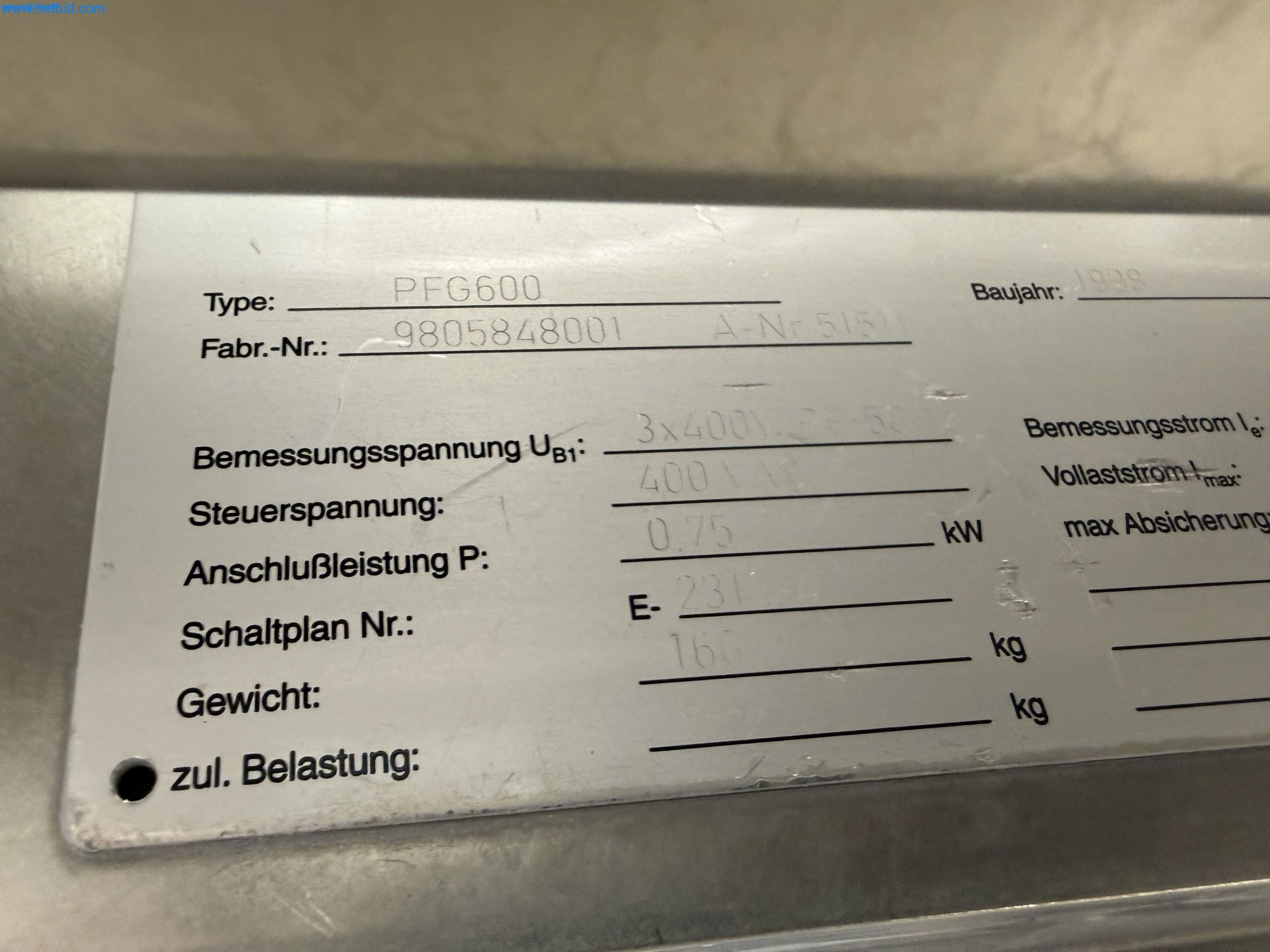 Instalações de produção e embalagem farmacêuticas / Equipamentos de laboratório e operacionais-5