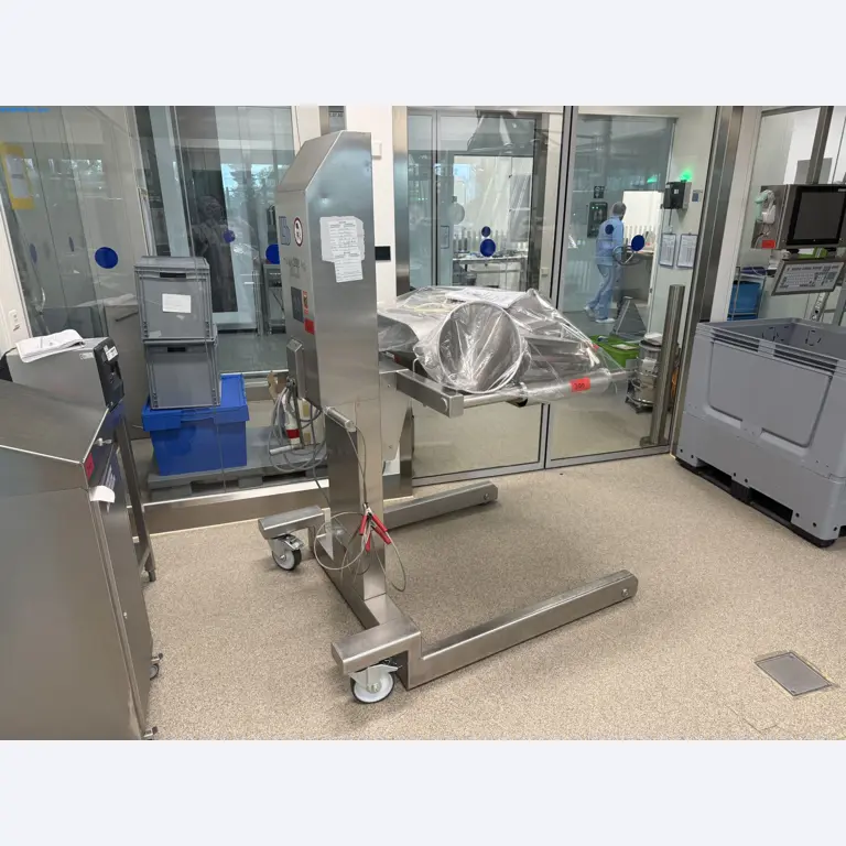 Instalações de produção e embalagem farmacêuticas / Equipamentos de laboratório e operacionais-1