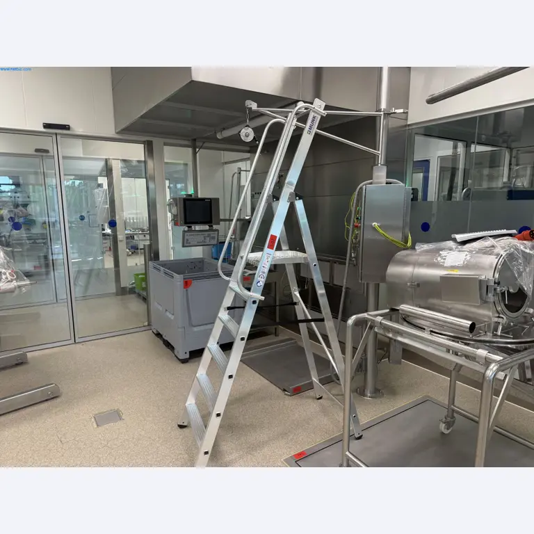 Instalações de produção e embalagem farmacêuticas / Equipamentos de laboratório e operacionais-1