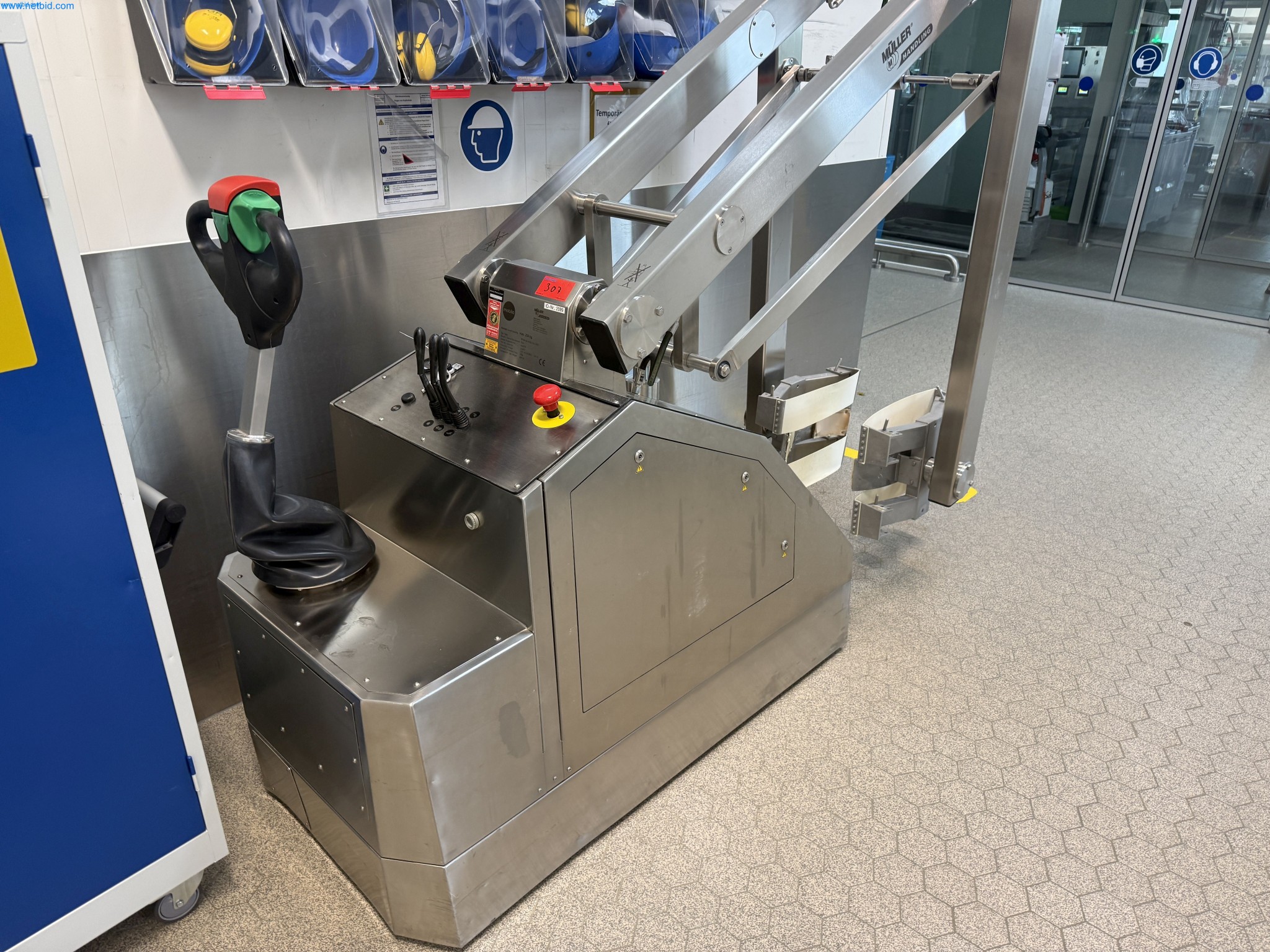 Instalações de produção e embalagem farmacêuticas / Equipamentos de laboratório e operacionais-2