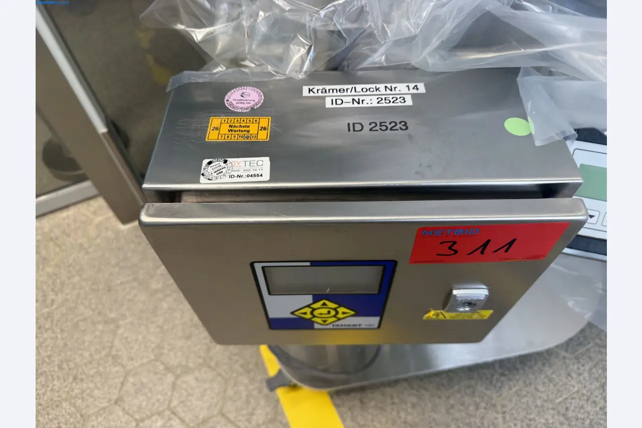 Instalações de produção e embalagem farmacêuticas / Equipamentos de laboratório e operacionais-4