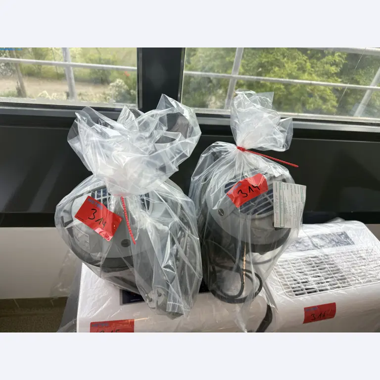 Instalações de produção e embalagem farmacêuticas / Equipamentos de laboratório e operacionais-1