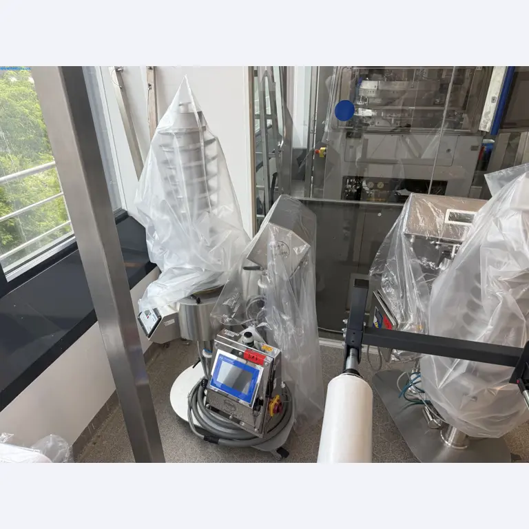 Instalações de produção e embalagem farmacêuticas / Equipamentos de laboratório e operacionais-1