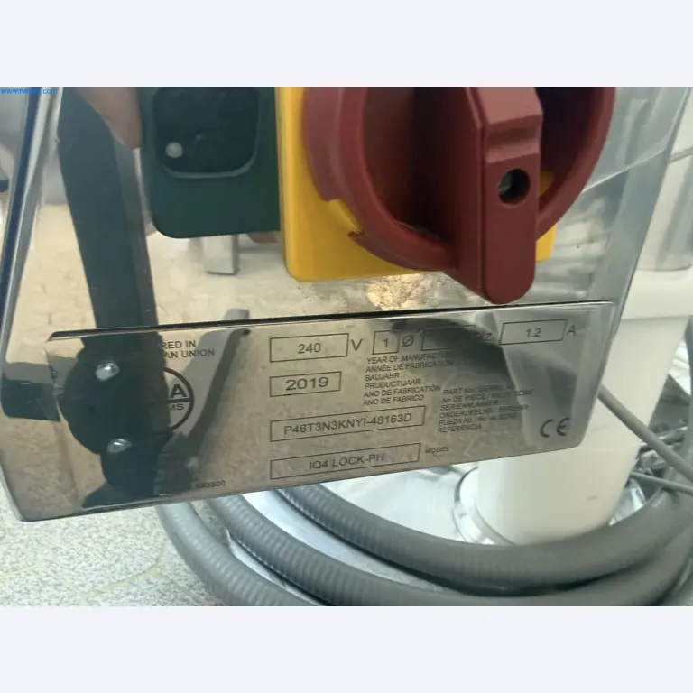 Instalações de produção e embalagem farmacêuticas / Equipamentos de laboratório e operacionais-4