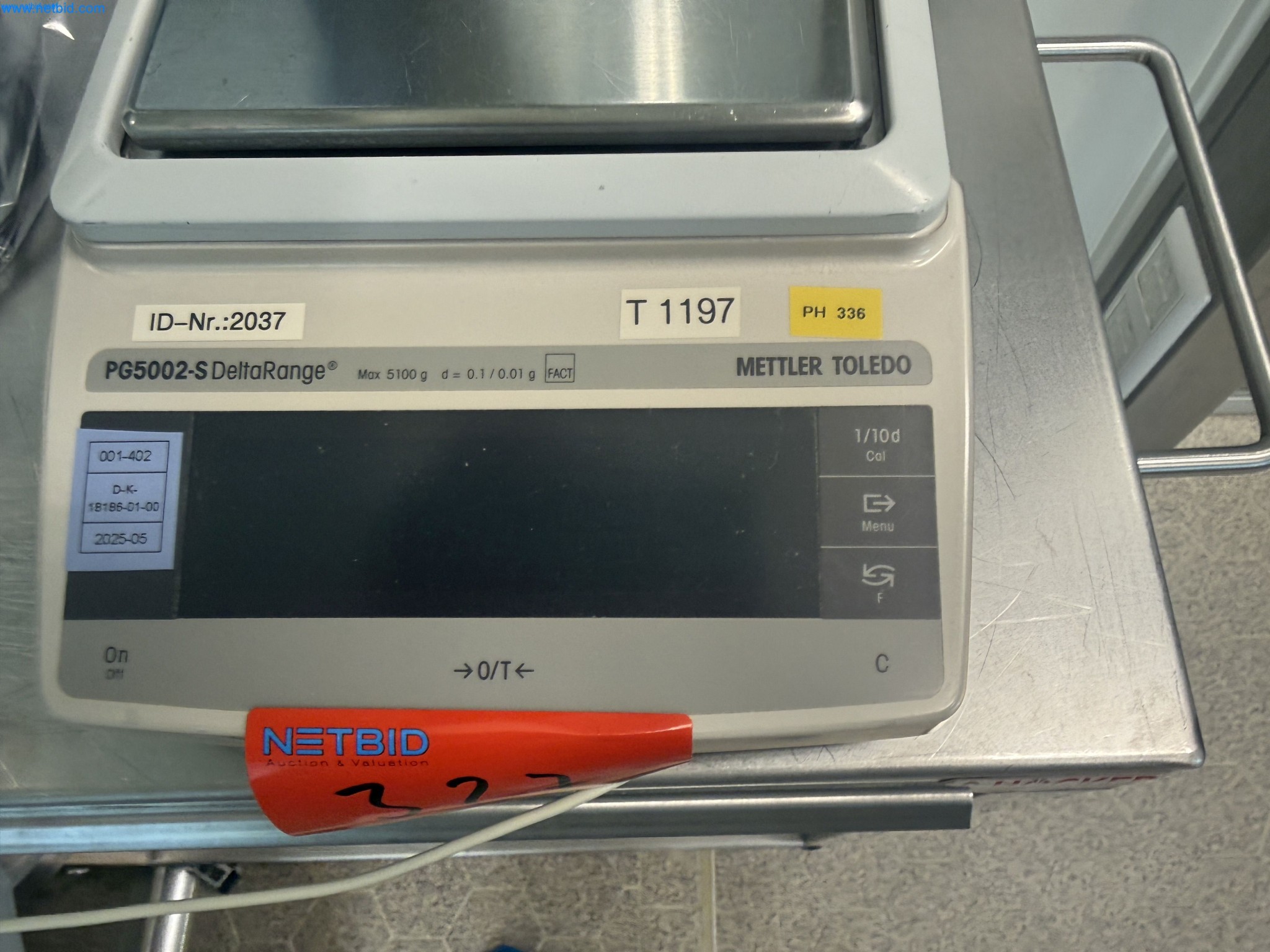 Instalações de produção e embalagem farmacêuticas / Equipamentos de laboratório e operacionais-2