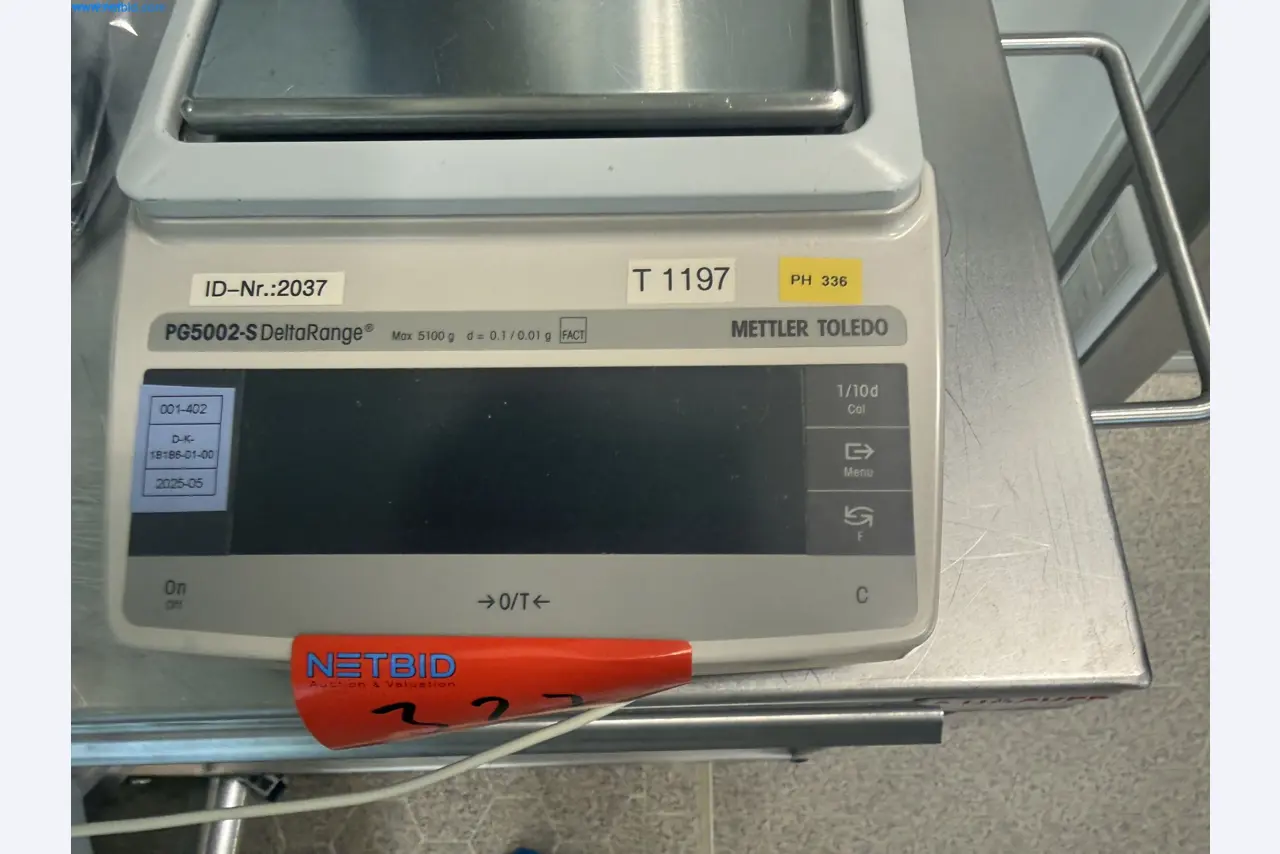 Instalações de produção e embalagem farmacêuticas / Equipamentos de laboratório e operacionais-2