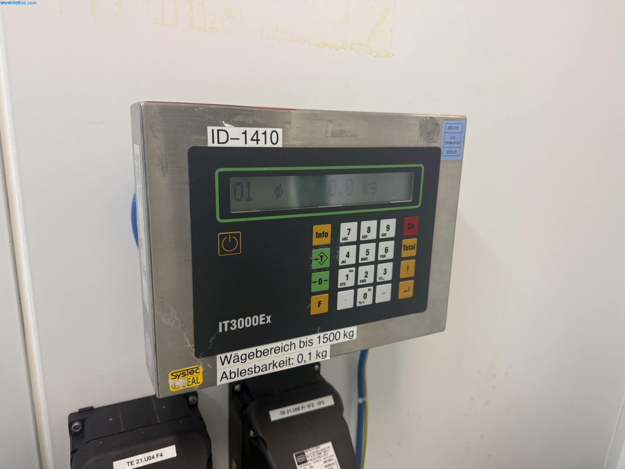 Instalações de produção e embalagem farmacêuticas / Equipamentos de laboratório e operacionais-2