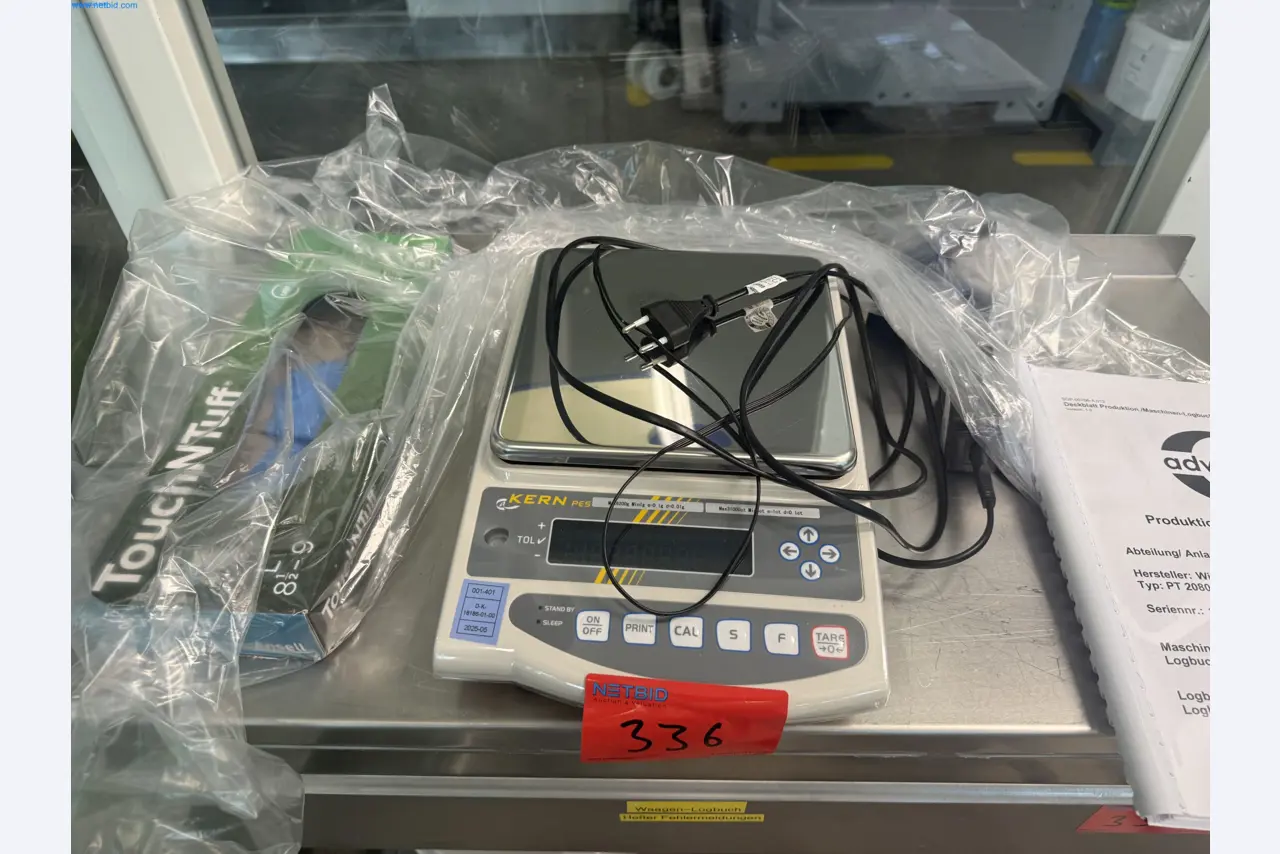 Instalações de produção e embalagem farmacêuticas / Equipamentos de laboratório e operacionais-1