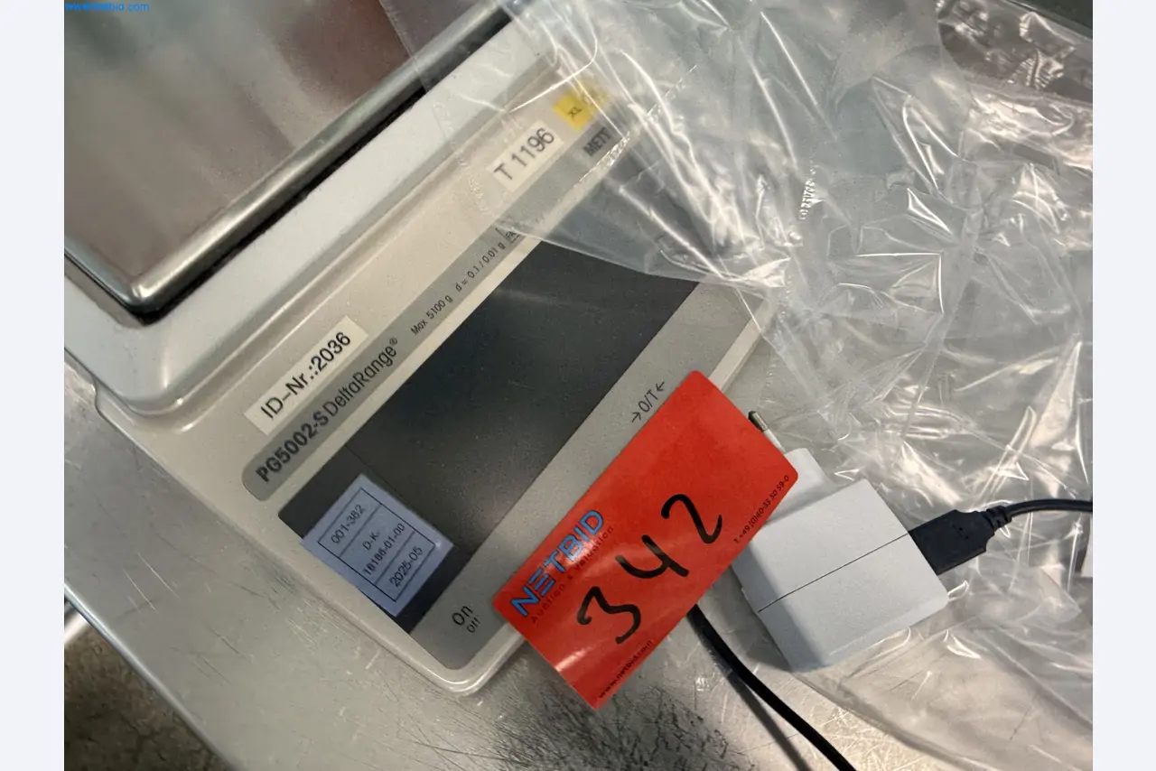Instalações de produção e embalagem farmacêuticas / Equipamentos de laboratório e operacionais-1