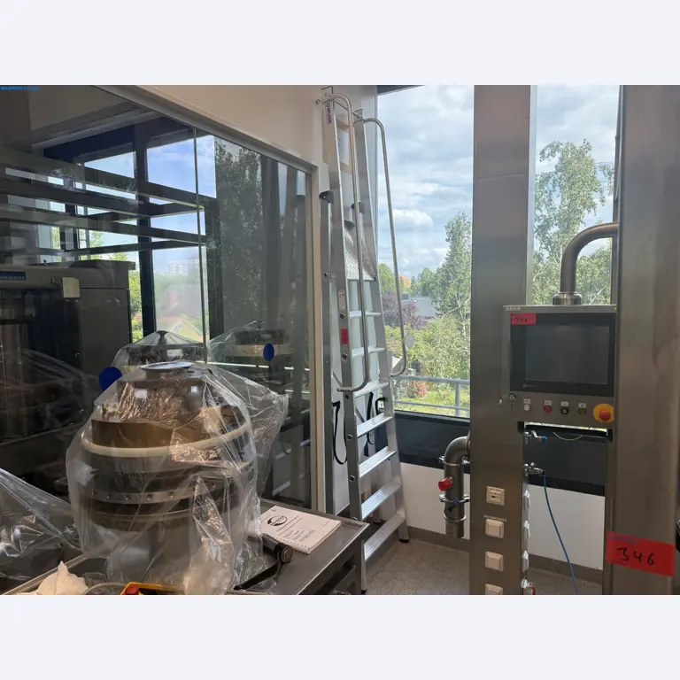 Instalações de produção e embalagem farmacêuticas / Equipamentos de laboratório e operacionais-1