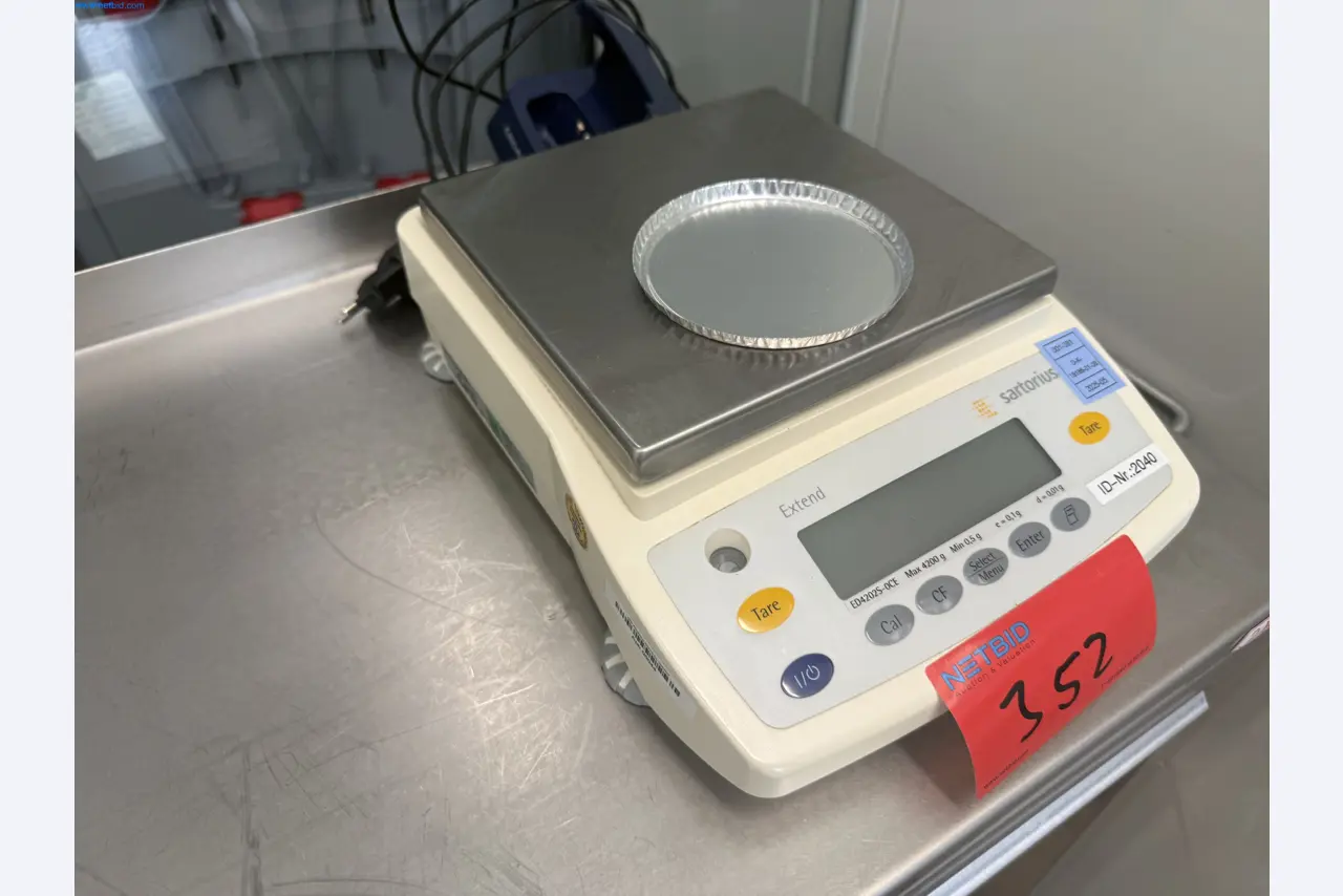 Instalações de produção e embalagem farmacêuticas / Equipamentos de laboratório e operacionais-1