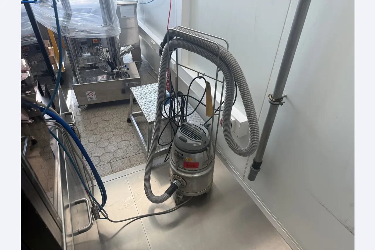 Instalações de produção e embalagem farmacêuticas / Equipamentos de laboratório e operacionais-1