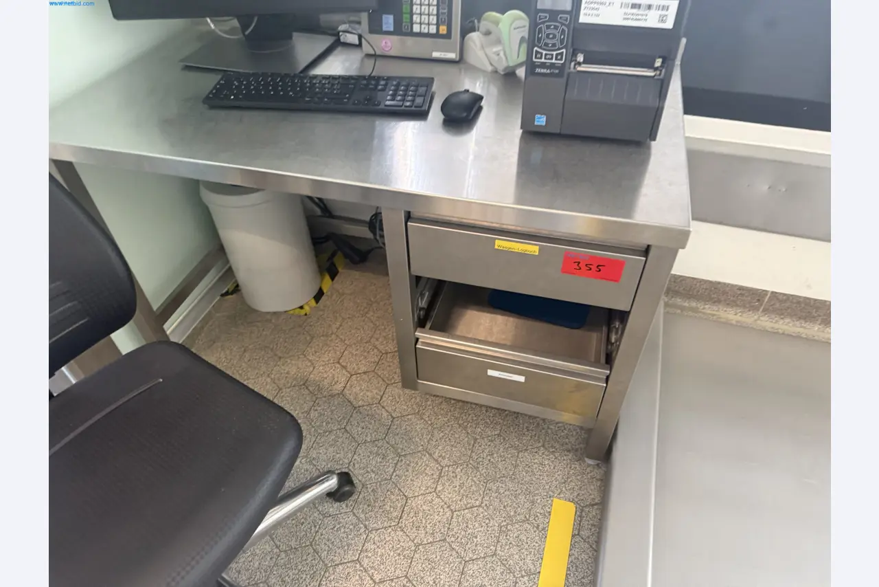Instalações de produção e embalagem farmacêuticas / Equipamentos de laboratório e operacionais-2