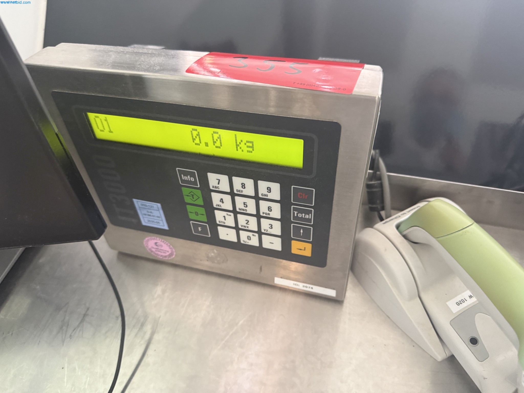 Instalações de produção e embalagem farmacêuticas / Equipamentos de laboratório e operacionais-3
