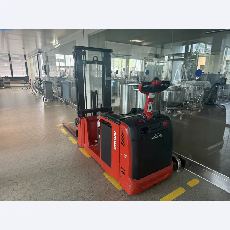 Instalações de produção e embalagem farmacêuticas / Equipamentos de laboratório e operacionais-1