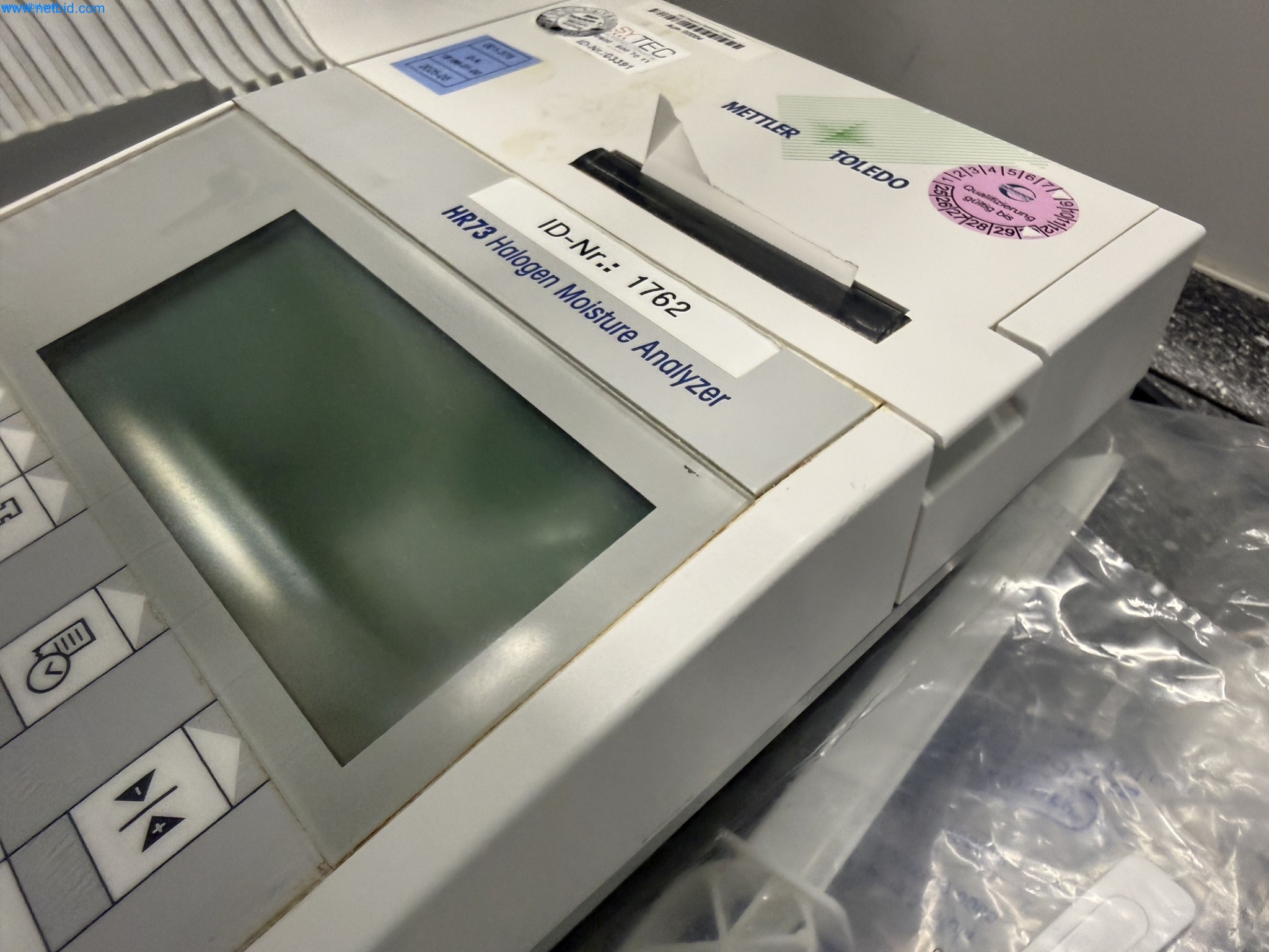 Instalações de produção e embalagem farmacêuticas / Equipamentos de laboratório e operacionais-2
