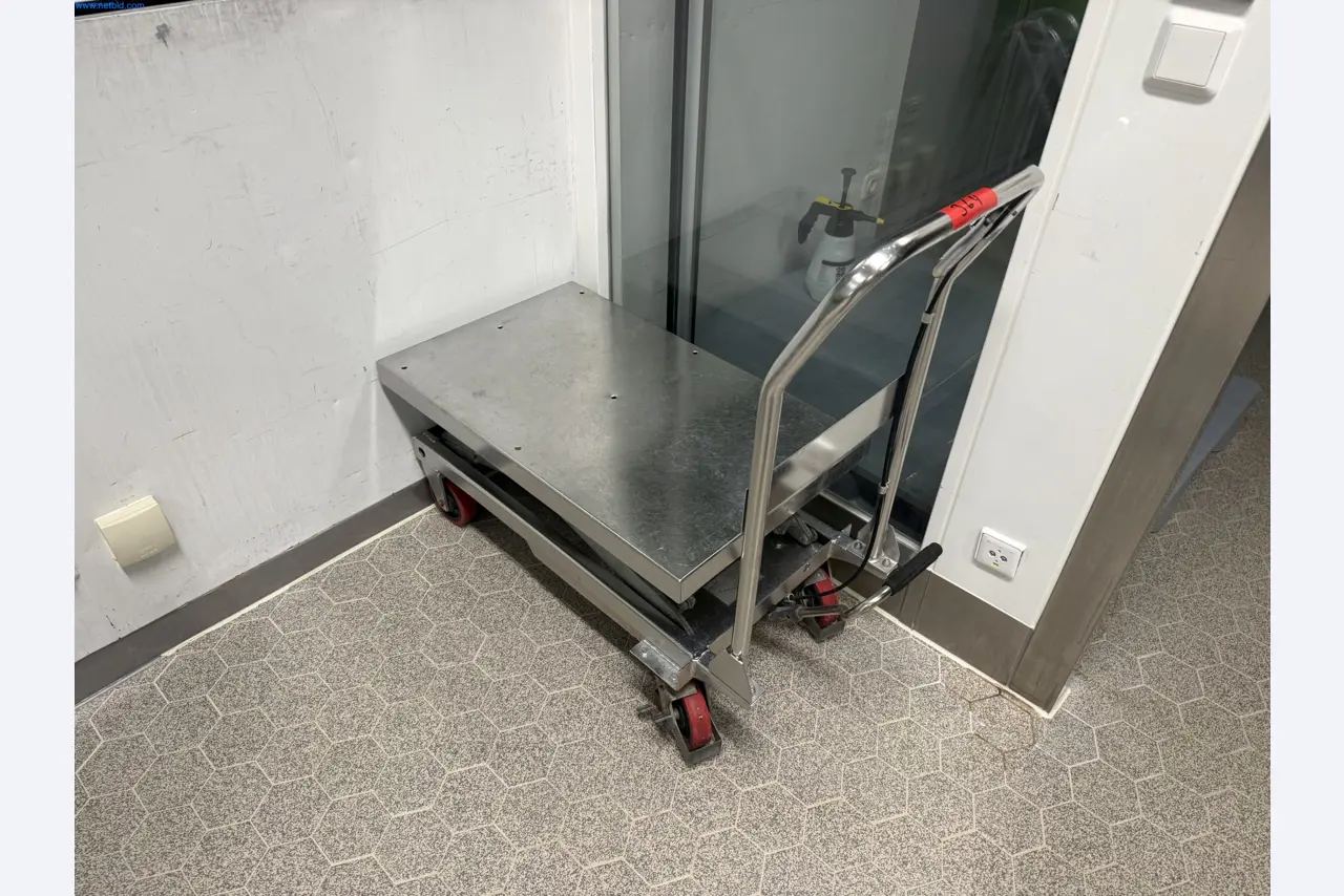 Instalações de produção e embalagem farmacêuticas / Equipamentos de laboratório e operacionais-1