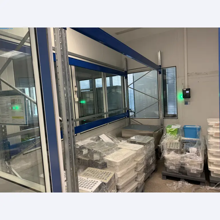 Instalações de produção e embalagem farmacêuticas / Equipamentos de laboratório e operacionais-1