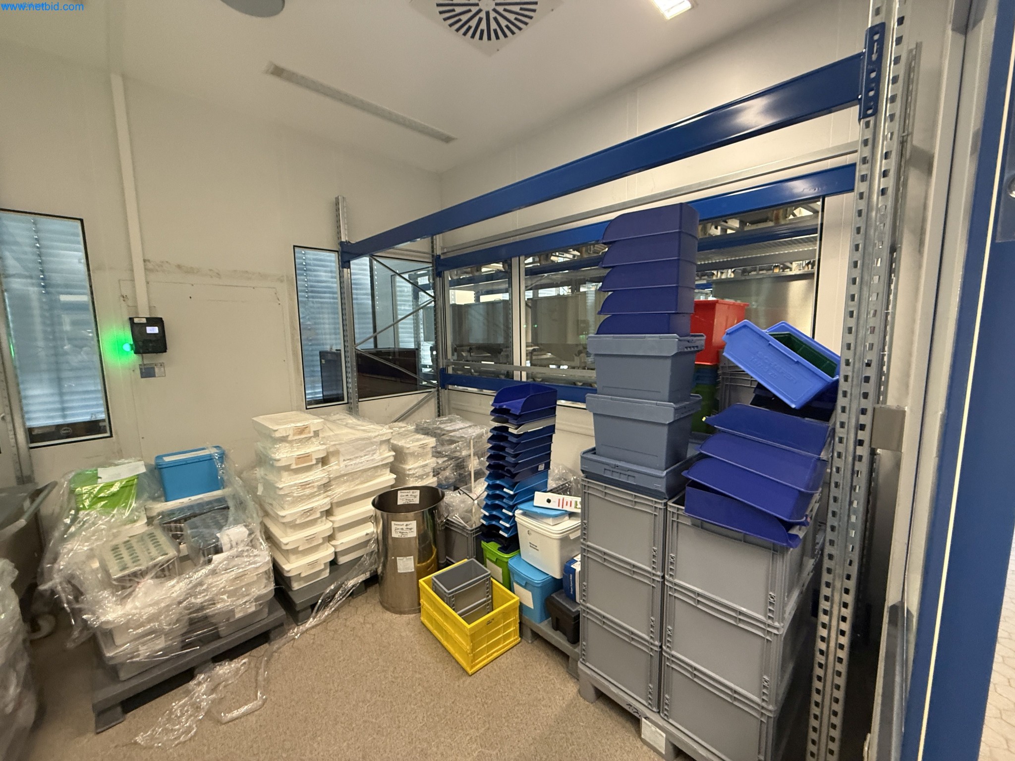 Instalações de produção e embalagem farmacêuticas / Equipamentos de laboratório e operacionais-2