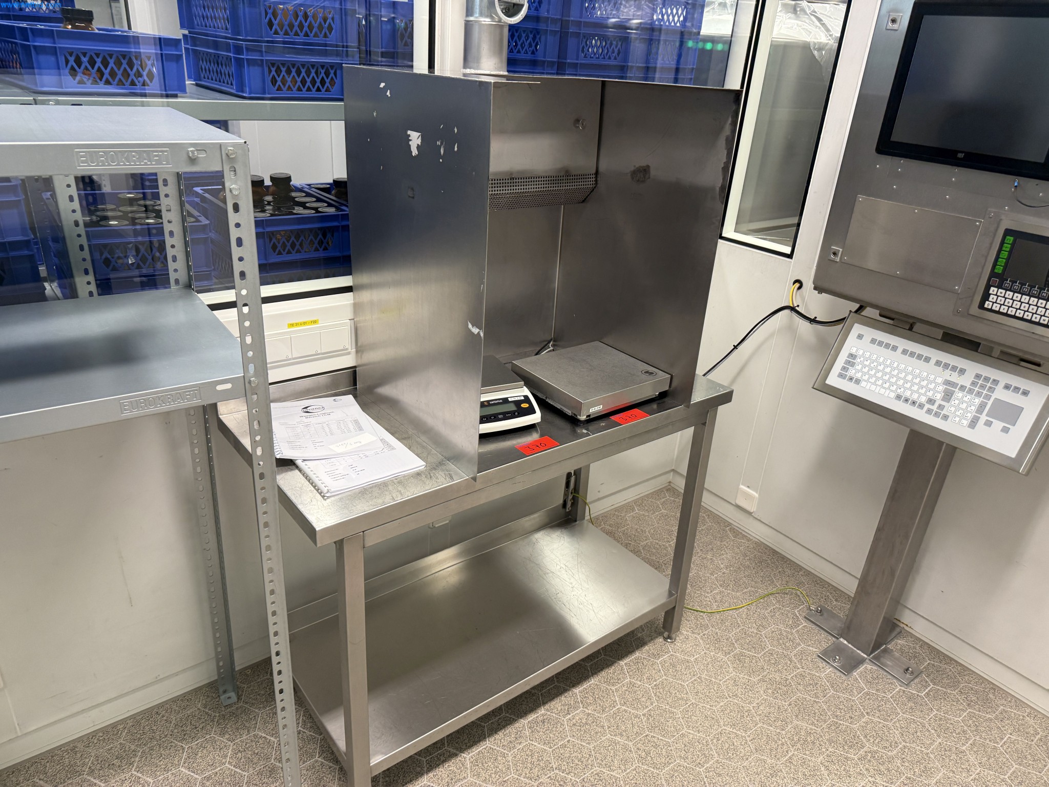 Instalações de produção e embalagem farmacêuticas / Equipamentos de laboratório e operacionais-2