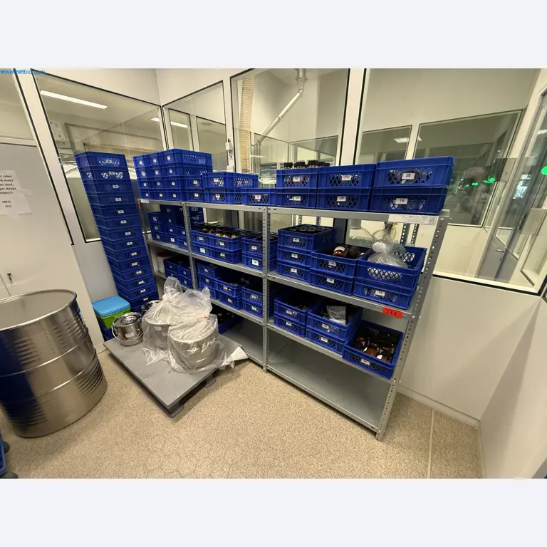 Instalações de produção e embalagem farmacêuticas / Equipamentos de laboratório e operacionais-1