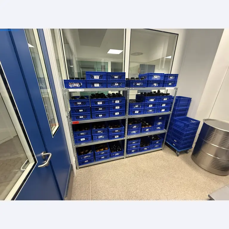 Instalações de produção e embalagem farmacêuticas / Equipamentos de laboratório e operacionais-2