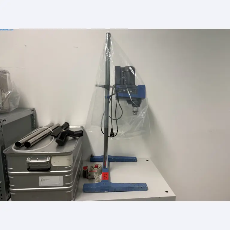 Instalações de produção e embalagem farmacêuticas / Equipamentos de laboratório e operacionais-1