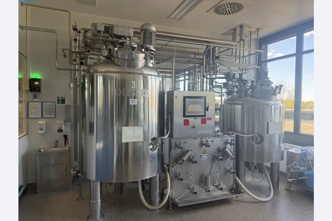 Instalações de produção e embalagem farmacêuticas / Equipamentos de laboratório e operacionais-1